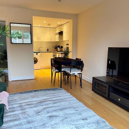 Mapesbury Dell Apartment London Eksteriør bilde